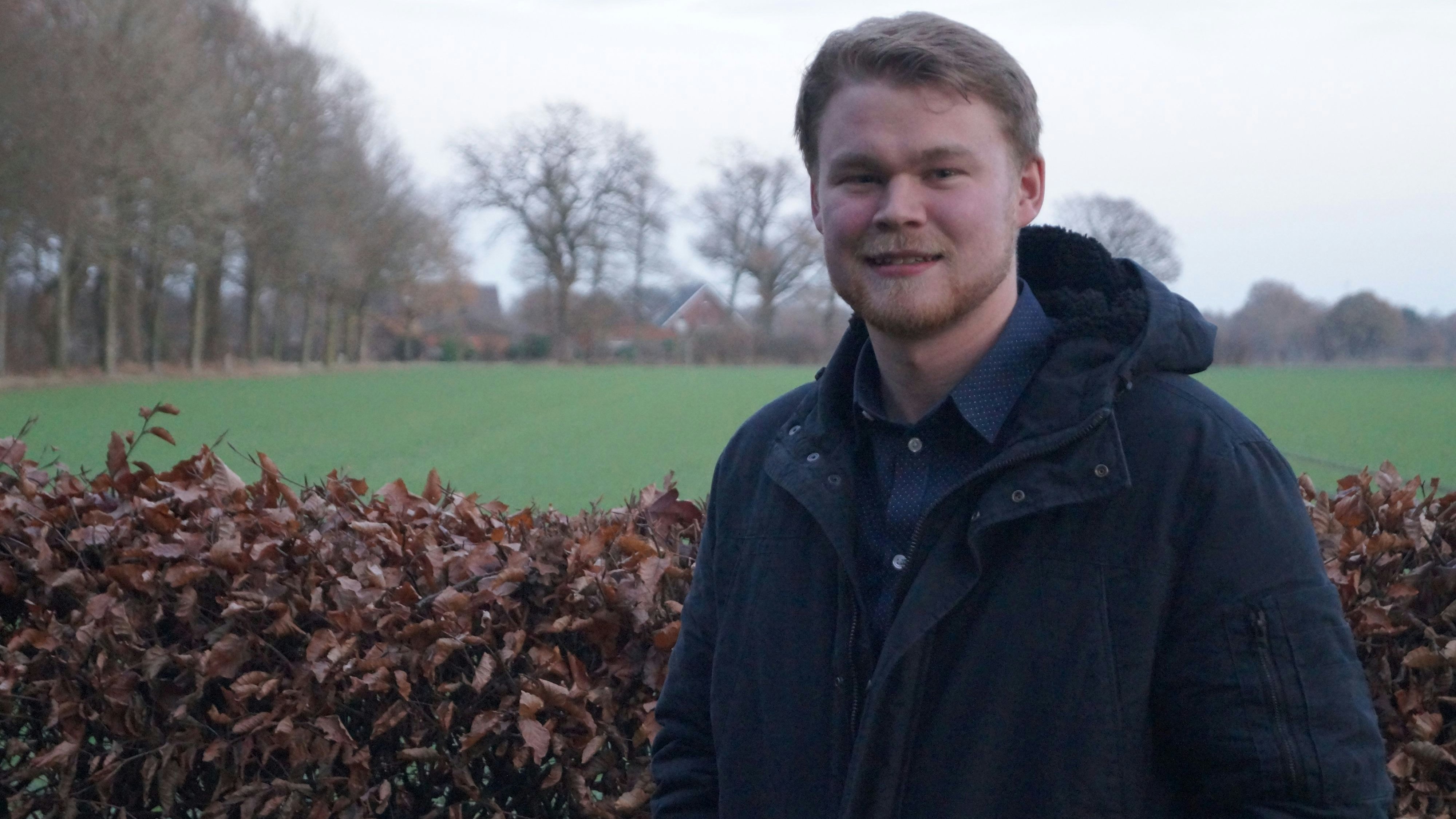 Marius Muhle ist der neue Plattdeutschbeauftragte der Gemeinde Visbek. Der 24-Jährige möchte insbesondere bei jüngeren Menschen das Interesse für die Sprache wecken. Foto: C. Meyer