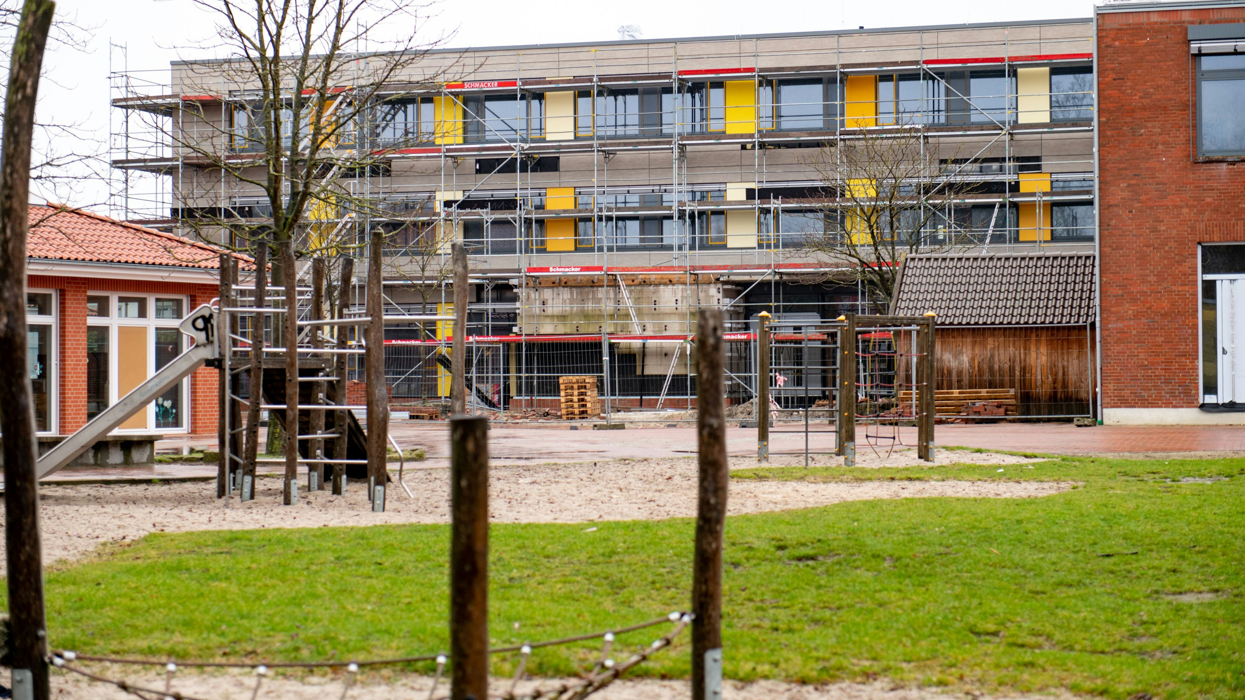 Komplett neuer Anbau: Die Martin-Luther-Schule wird künftig zweizügig. In dem Gebäude bringt die Stadt auch den Schulkindergarten unter. Foto: Chowanietz