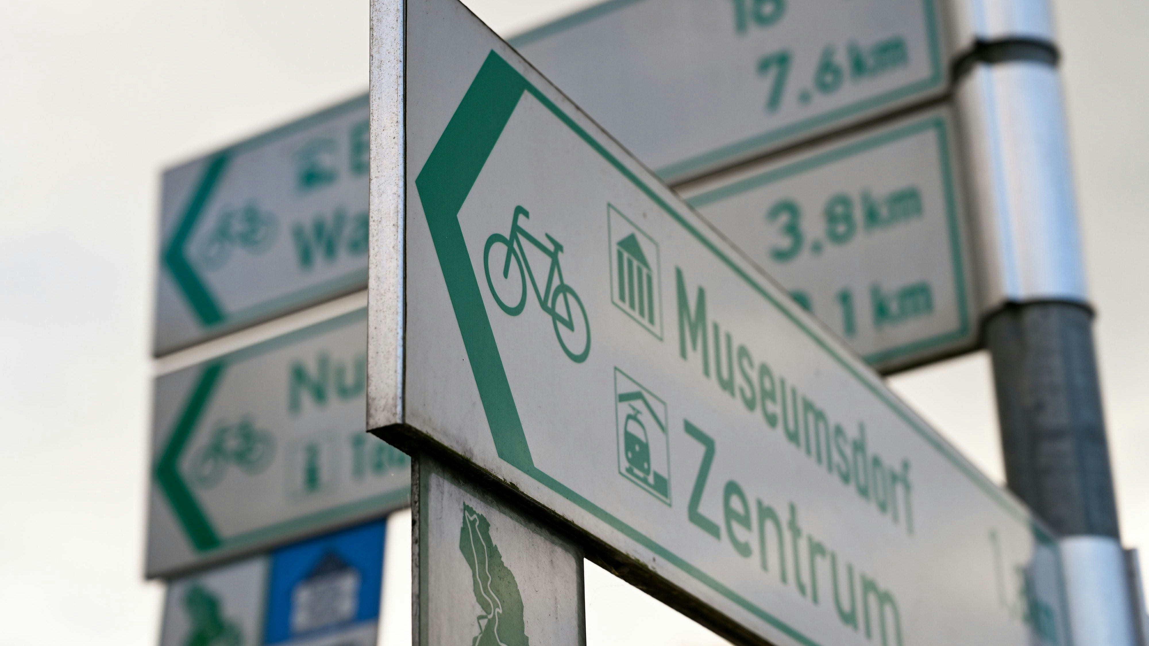 Fahrradfahren im Oldenburger Münsterland: Die Einwohner aus beiden Landkreisen können noch abstimmen. Foto: Hermes