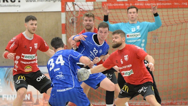 TVC-Handballer kämpfen sich durch und verteidigen die Tabellenführung