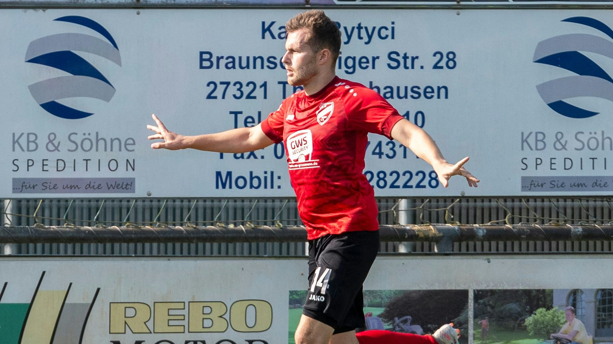 Trifft derzeit nach Belieben: Johannes „Jojo“ Bruns führt die Torjägerliste der Bezirksliga gemeinsam mit Hüsnü Deniz Ogur von BW Lohne II an. Beide erzielten 9 Treffer. Foto: Mentrup