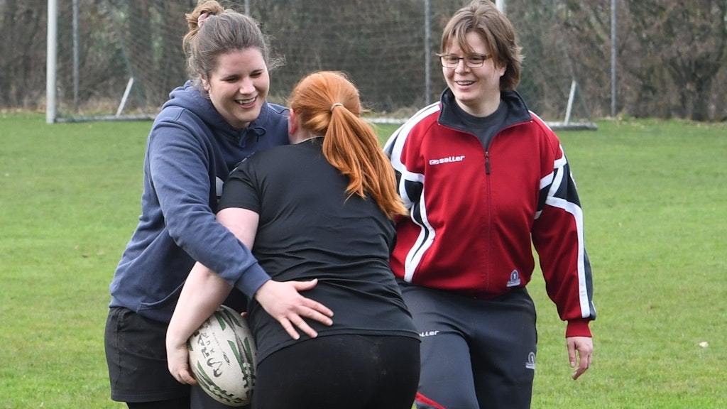 Rugbyfrauen heuern bei den Crusaders an