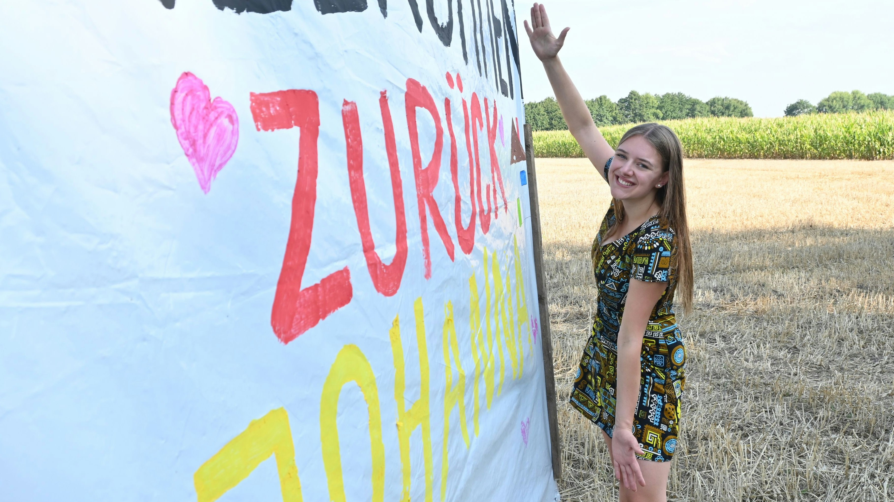 Willkommen zurück: Freunde hatten Johanna Rump mit einem großen Transparent empfangen. Foto: Vorwerk