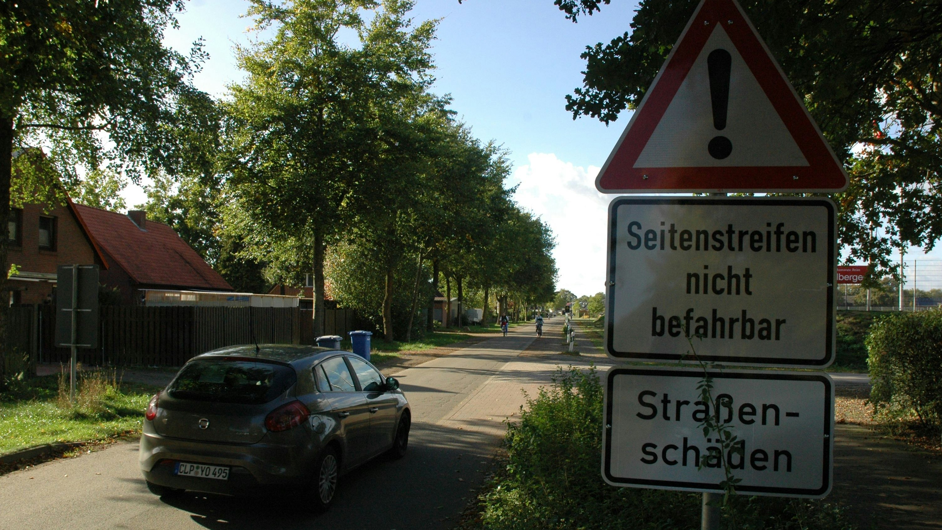 In desolatem Zustand: Die Straße "Hinter dem Dweracker" in Molbergen wird erneuert. Foto: Heinrich Kaiser