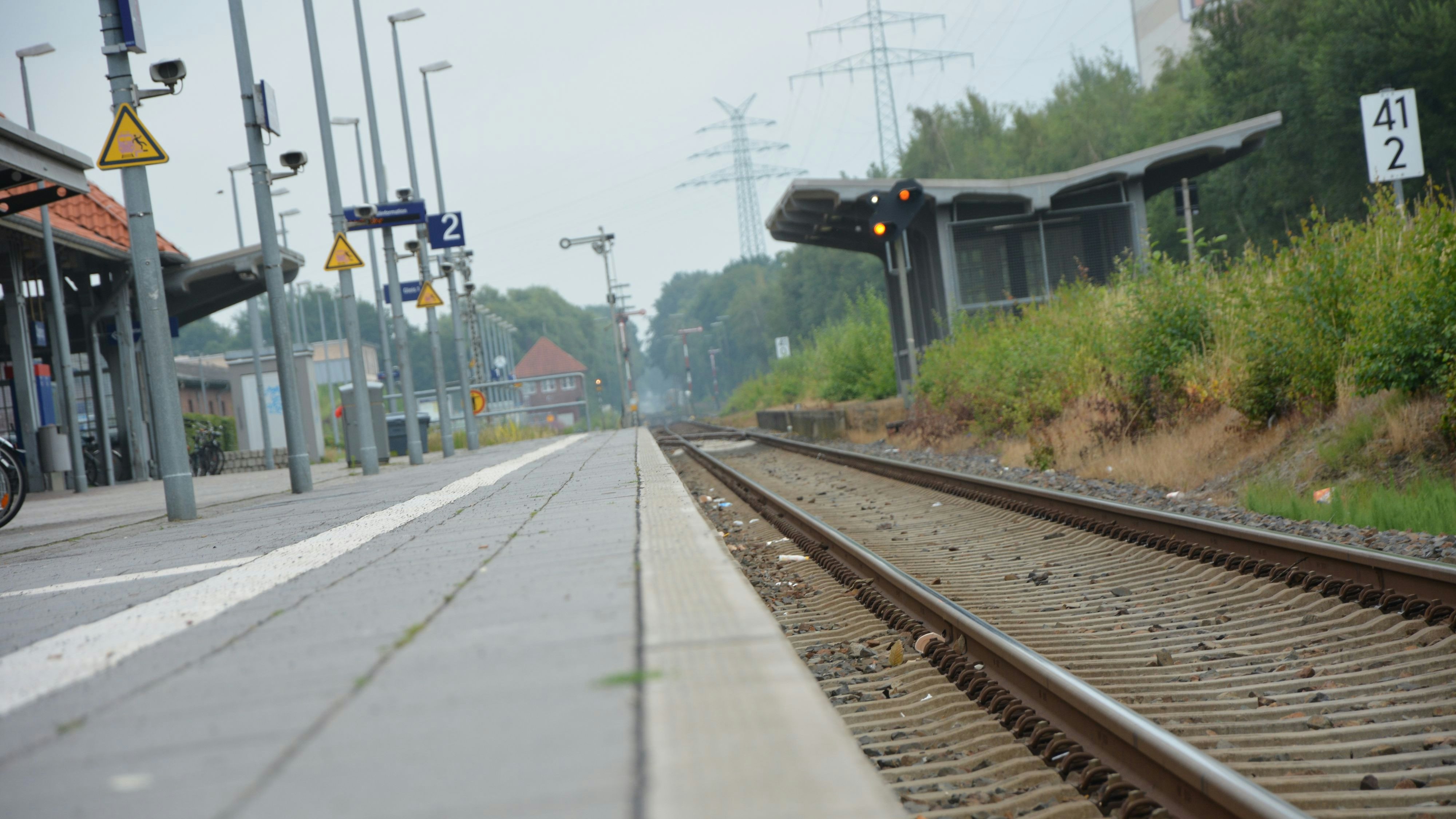Kein Zug in Sicht: Die Nordwestbahn verspätet sich auch auf der Strecke Oldenburg-Osnabrück immer öfter. Foto: Hermes