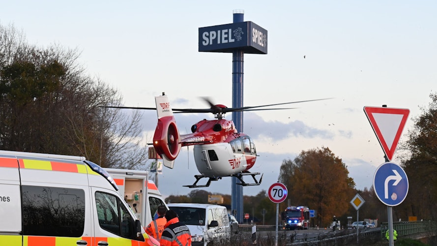 Luftrettung: Ein Hubschrauber wurde an die Unfallstelle gerufen. 