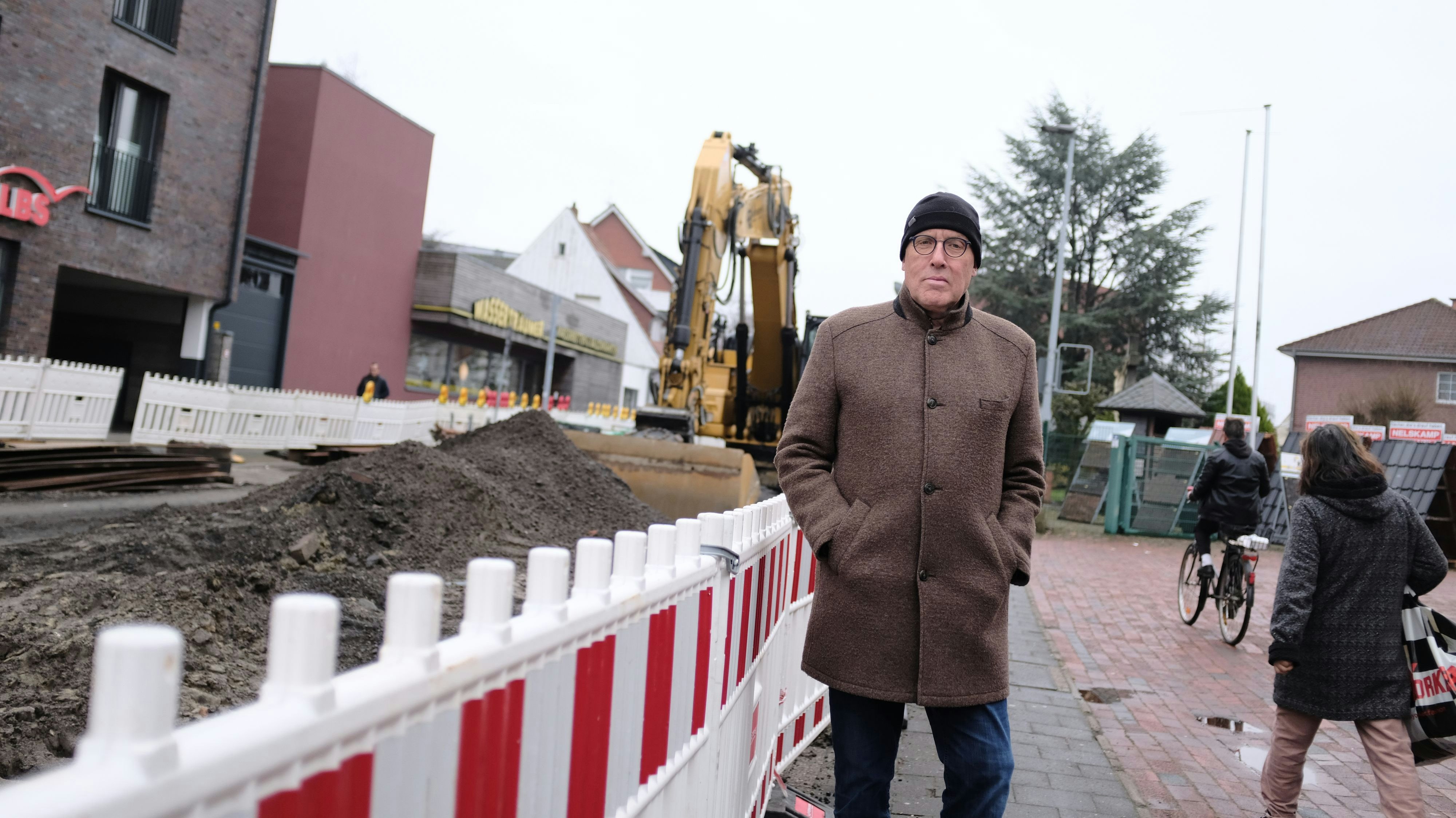 Bauarbeiten vor der Haustür: Karl Kleier, Geschäftsführer des Baustoffhandels Kleier, beklagt vor allem weniger "Spontankunden". Foto: Niemeyer