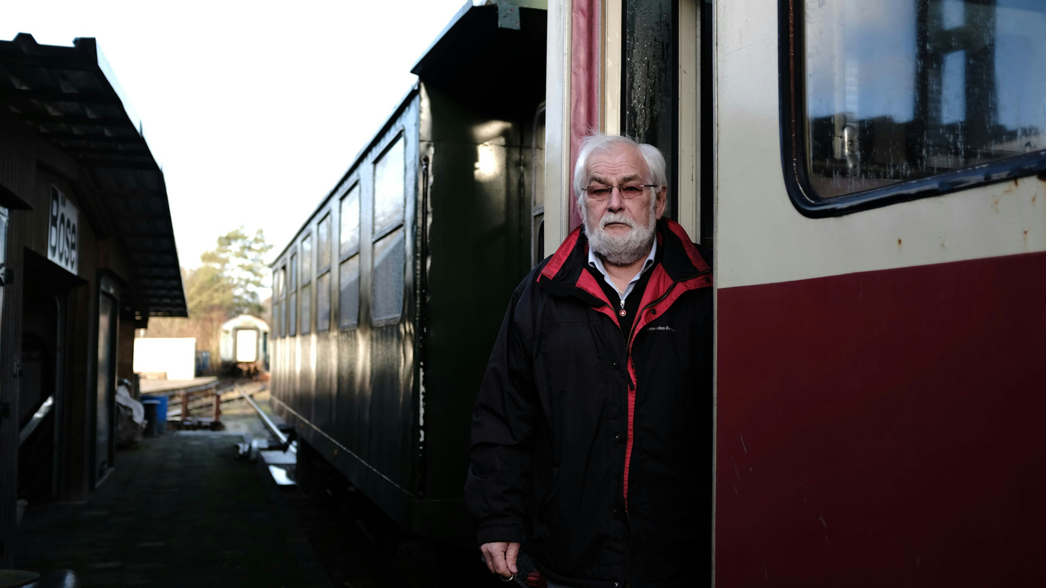 Will nicht aufgeben: Der erste Vorsitzende der Museumseisenbahn Friesoythe-Cloppenburg, Karl-Heinz Scholz. Foto: Niemeyer