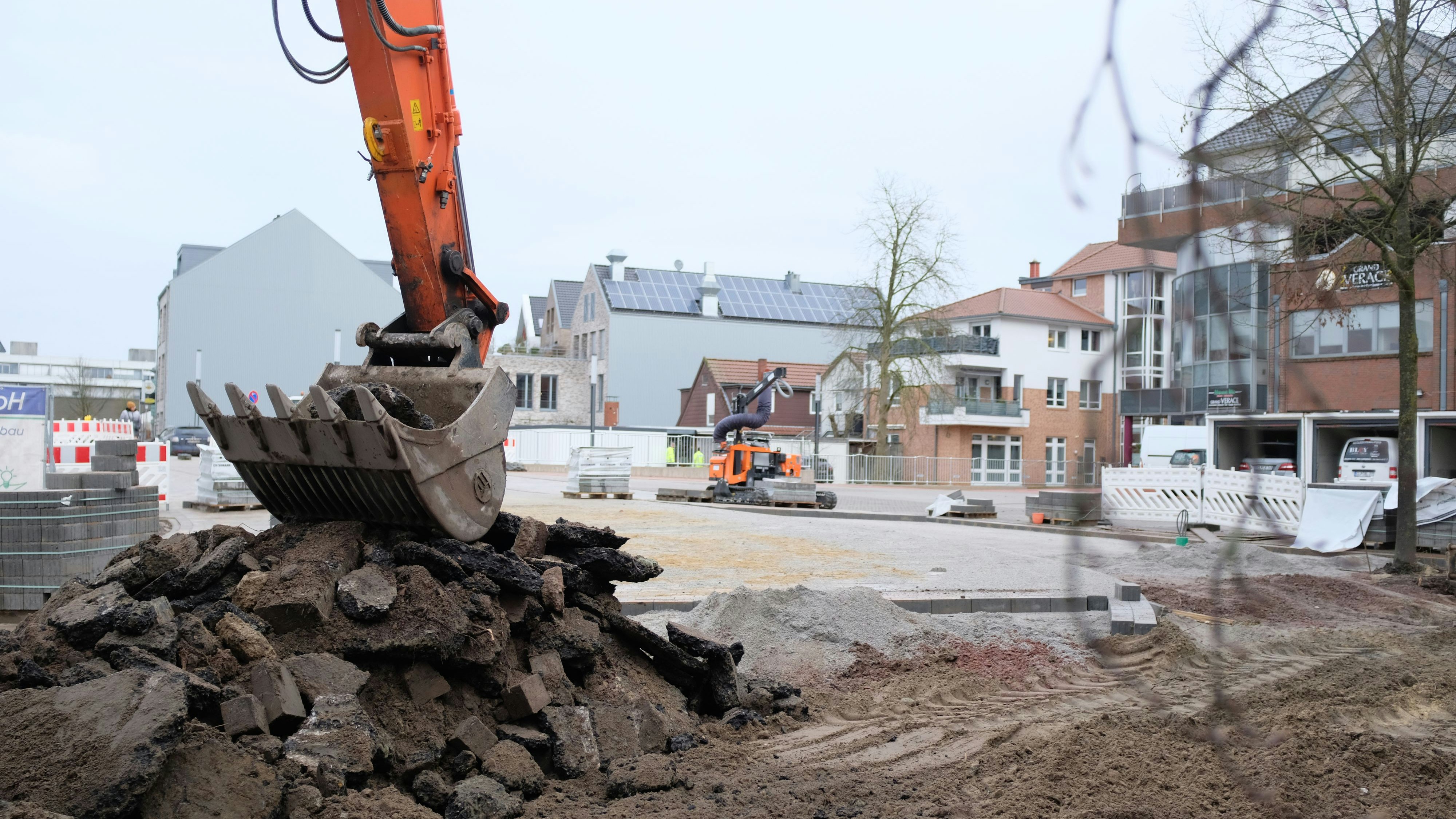 Großprojekt „Sanierungsgebiet Mühlenstraße“: Die Stadt saniert einen großen Teil der Innenstadt, darunter die Bürgermeister-Heukamp-Straße (Foto aus dem Jahr 2022). Archivfoto: Niemeyer