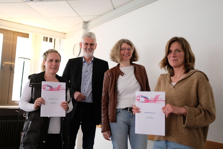 Stellten den Jahresbericht 2021 vor: Daniela Robbers (links), Josef Wolking, Verena Höffmann und Melanie Schleuser-Abeltah. Foto: Niemeyer