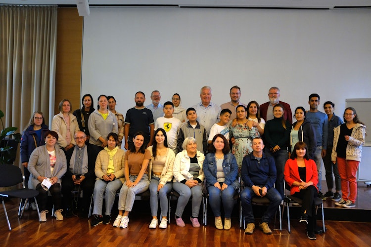 Flüchtlinge aus fünf Nationen: 62 Geflüchtete nahmen am Sommerseminar der Katholischen Akademie teil, darunter auch 31 Kinder (drei davon im Bild). Foto: Niemeyer