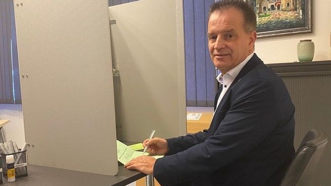Hat seine Stimme bereits als Briefwähler abgegeben: Der amtierende Bürgermeister von Bösel, Hermann Block. Foto: Wimberg