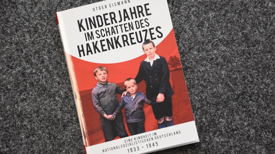 Kinderfoto: Eismann veröffentlicht auf dem Titel drei seiner Brüder.