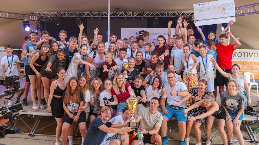 Die 60 jungen Polinnen und Polen freuten sich über ihren Erfolg. Foto: Dirk Nienaber