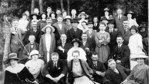 Der Chor vor 100 Jahren: Heute ist der Chor der älteste Verein in Bethen. Archivfoto: Basilika-Chor St. Marien