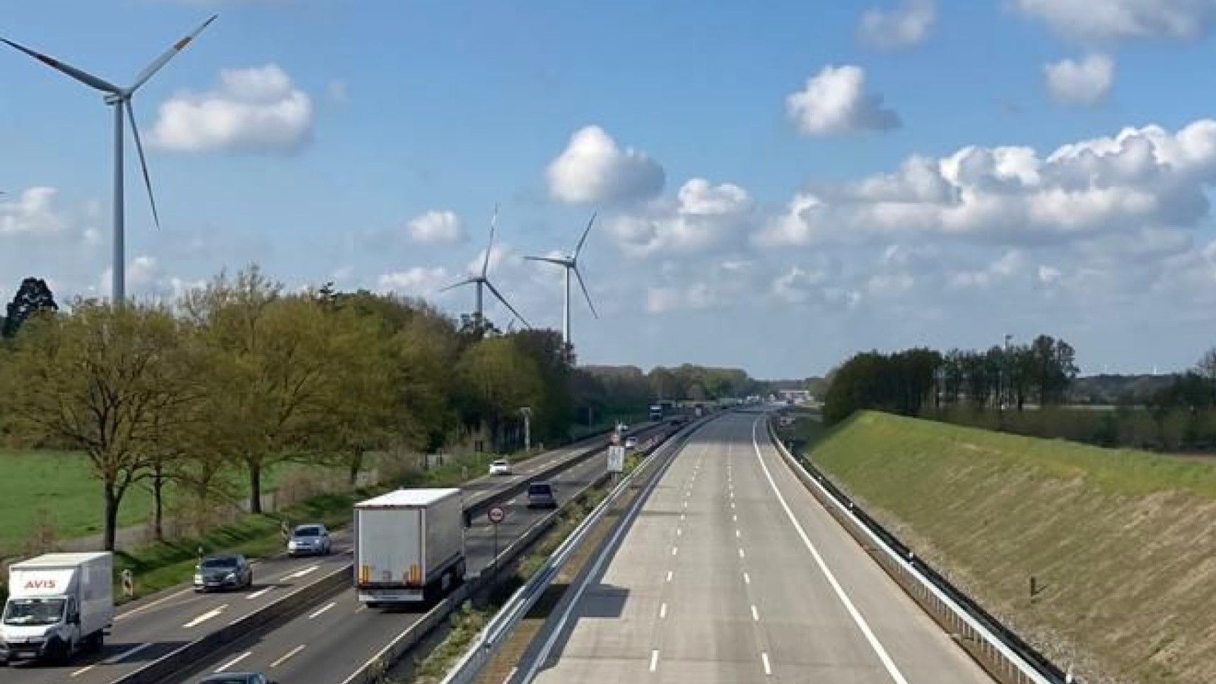 Durchgängig auf drei Fahrspuren je Richtung soll der Verkehr bis 2025 auch zwischen Lohne/Dinklage und Bramsche auf der A1 rollen.&nbsp; Foto: Autobahn GmbH