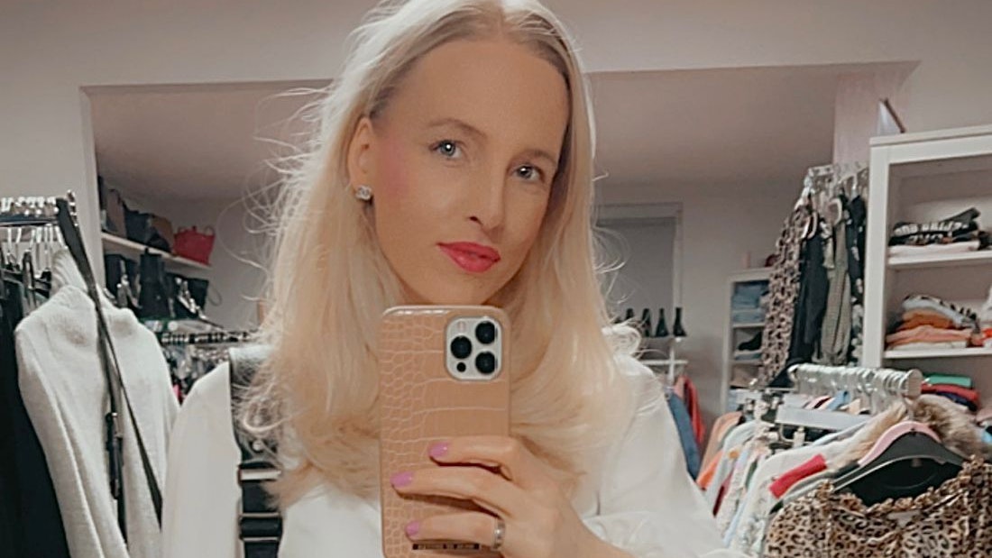 Selbst und ständig: Karina Warnkens vermarktet viele der Kleidungsstücke über Instagram. Foto: privat