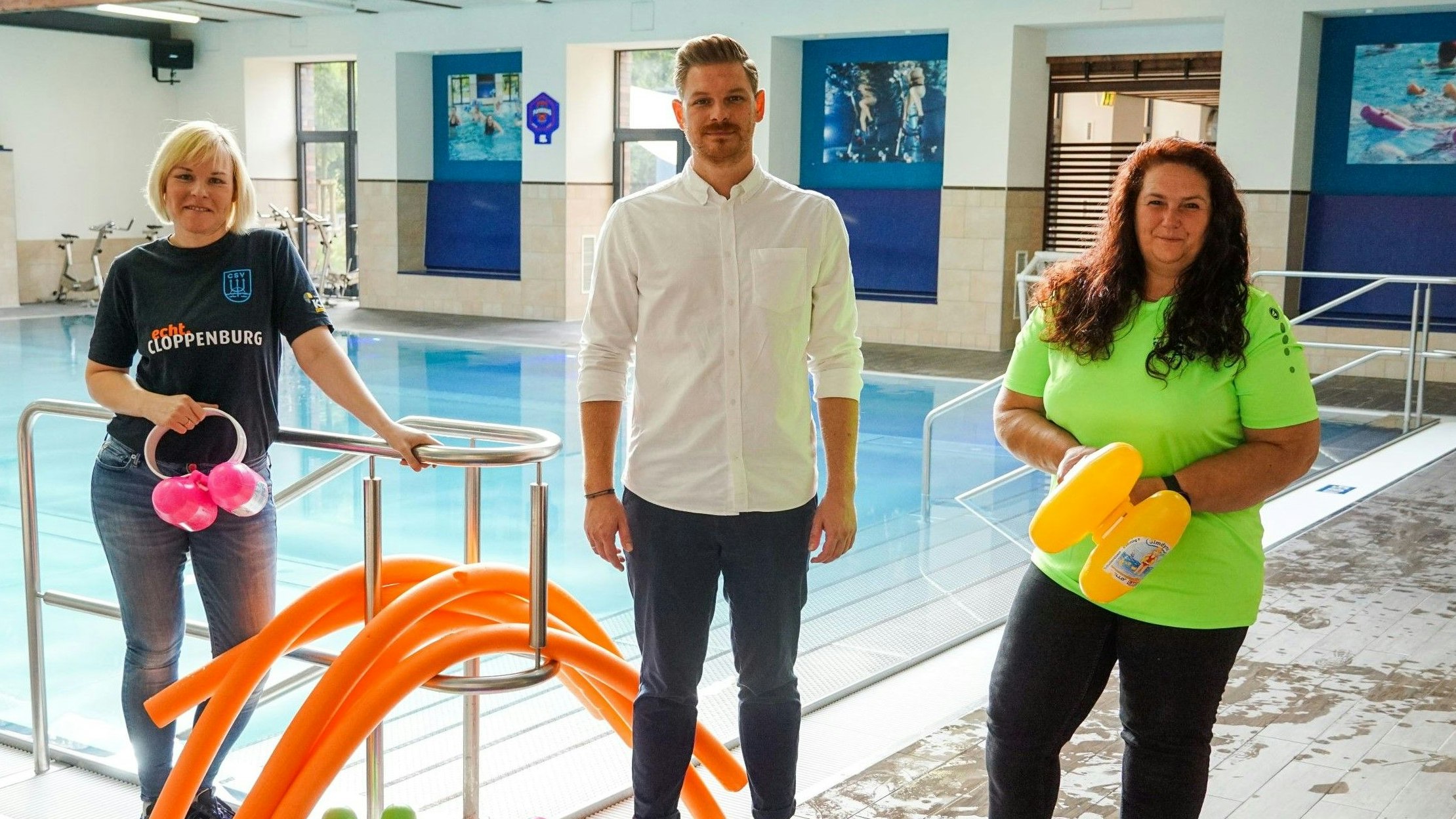 Sie wollen das Angebot an Schwimmkursen ausbauen: Friederike Malyusz (CSV), Bastian Tegenkamp (Betriebsleiter Soestebad) und Daniela Weber (WSV).&nbsp; Foto: Stadt Cloppenburg