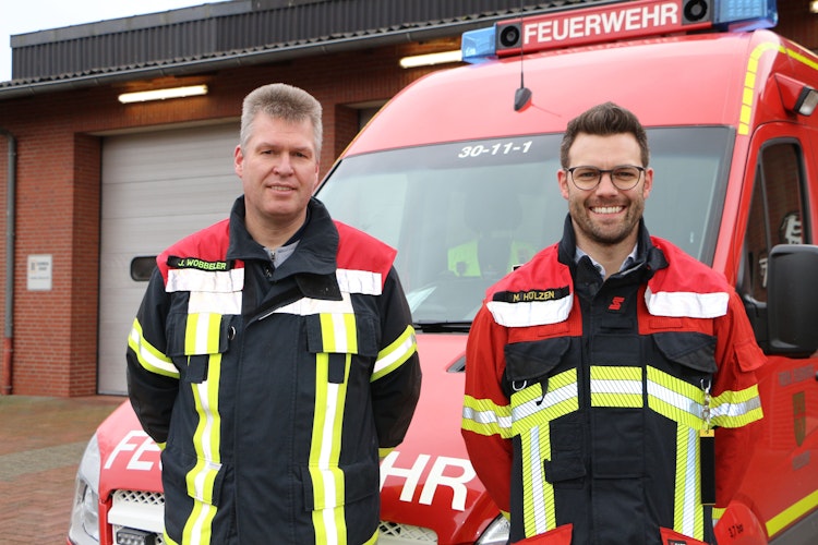 Das neue Team: Gemeindebrandmeister Matthias Hölzen (rechts) und sein Stellvertreter Jens Wobbeler. Sie sollen vom Rat der Gemeinde in der Sitzung am Dienstag (22. Februar) ernannt werden.   Foto: Hölzen