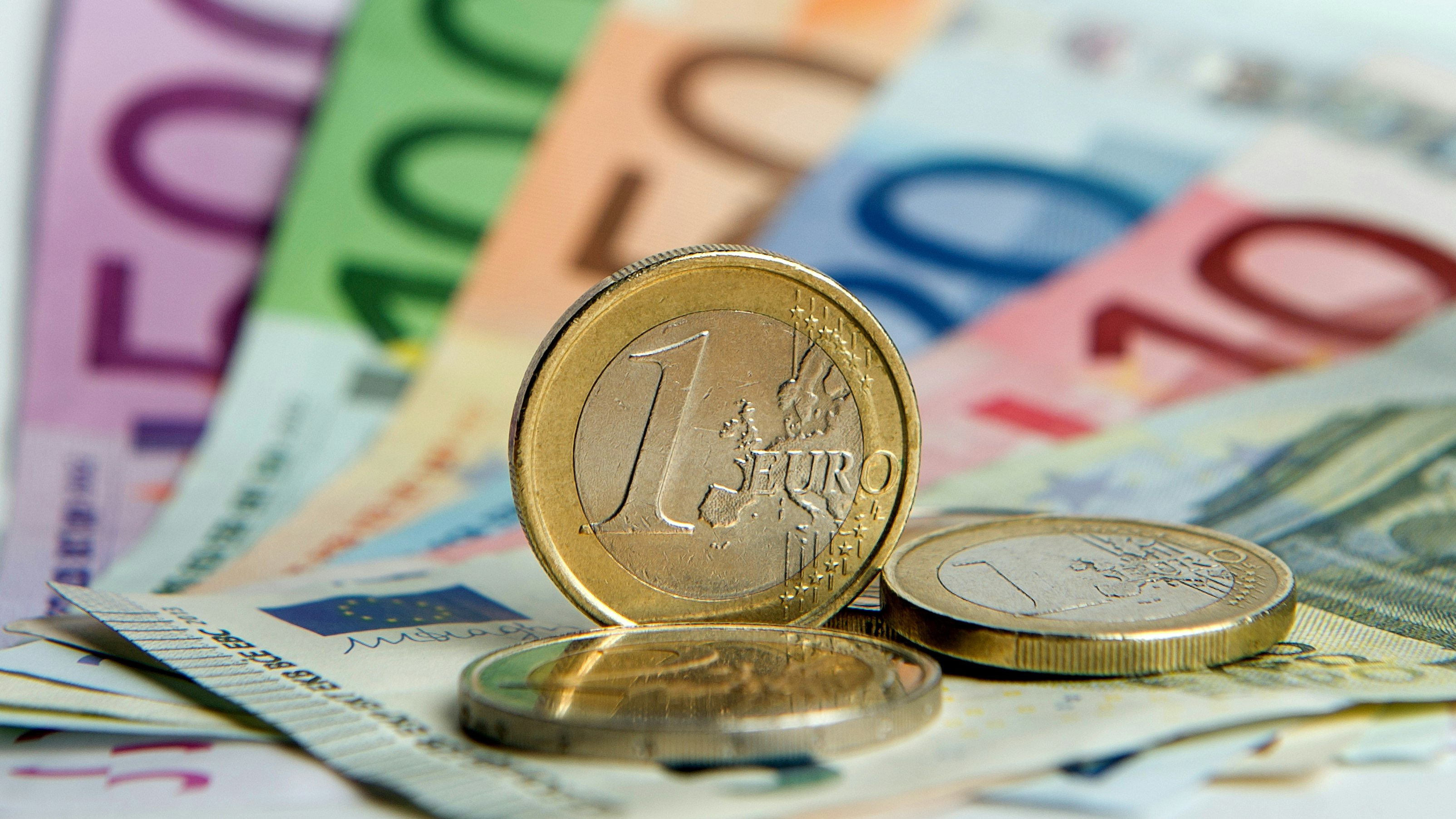 Monetäre Wertschätzung: In Visbek sollen die Ratsmitglieder höhere Aufwandsentschädigungen erhalten.&nbsp; &nbsp;Symbolfoto: dpa/Reinhardt