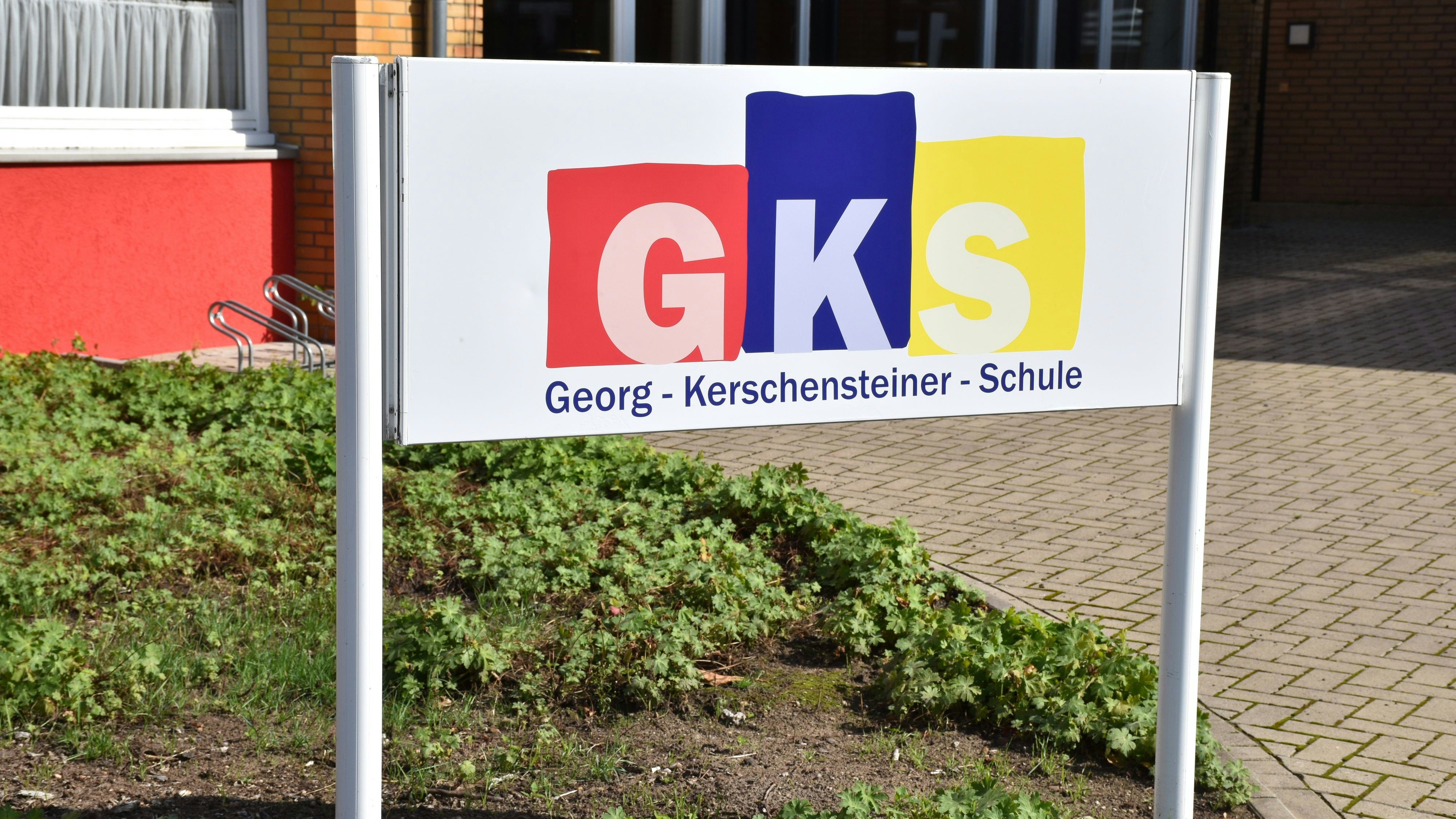 Eine Schule mit wachsender Schüler- und Lehrerzahl: An der Georg-Kerschensteiner-Schule in Holdorf sind die nächsten großen Investitionen wahrscheinlich. Foto: Böckmann