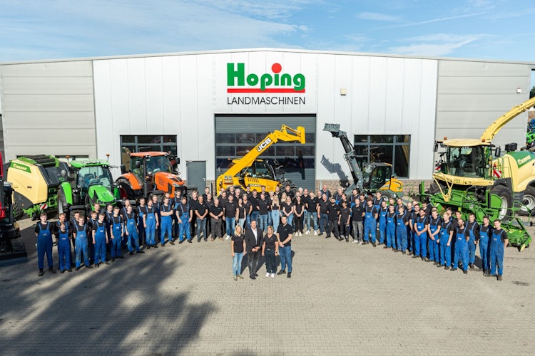 Ein hoch motiviertes und leistungsstarkes Team: Belegschaft der Firma Hoping und Familie Hoping. Fotos: Hoping