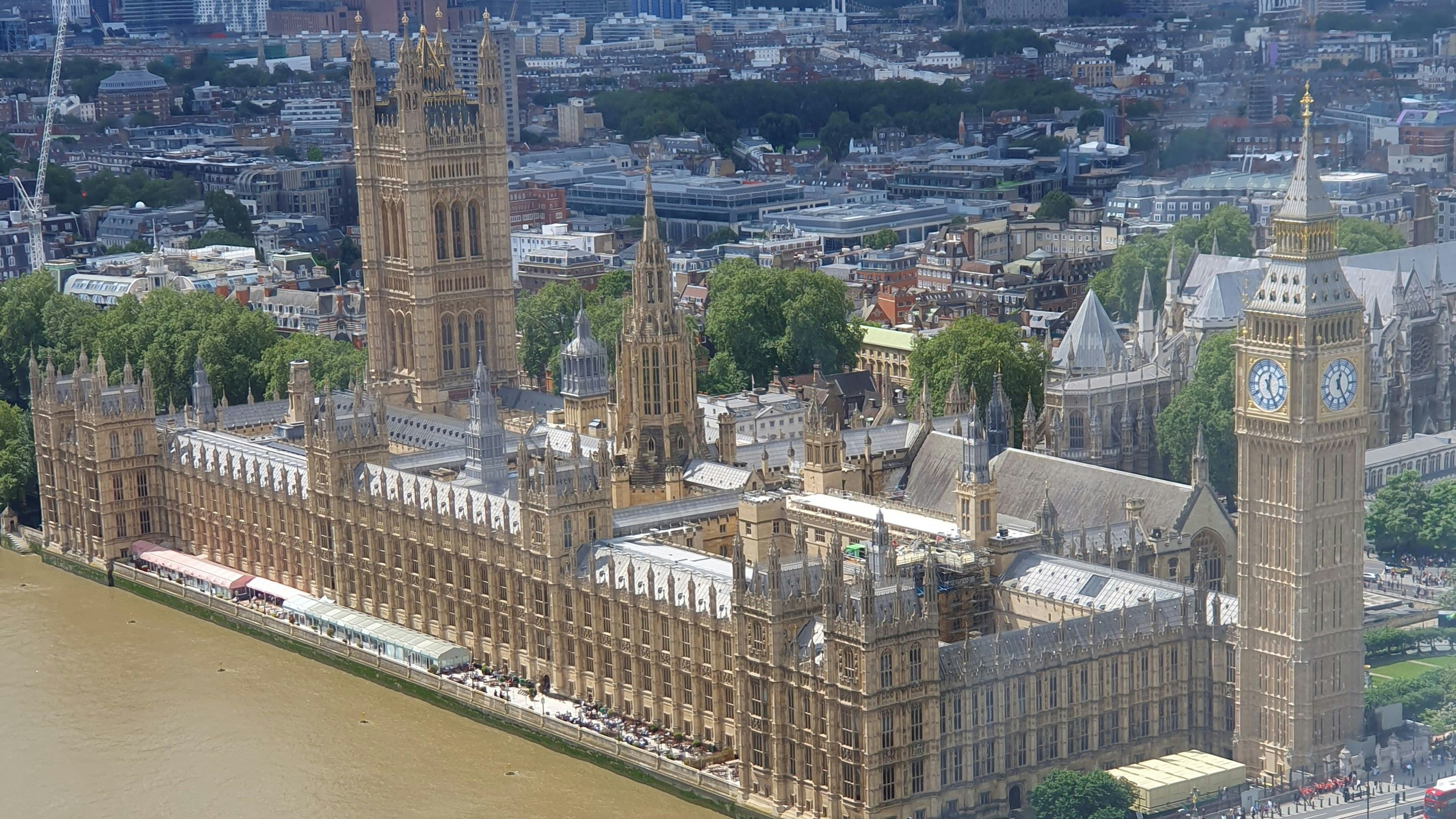 Ausblick: Aus einer Kabine des London Eye blickte man auf den Westminsterpalast. Foto: Götting