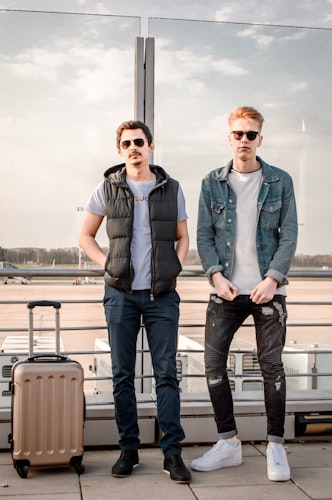 Adam Veldt (links) und DJ Lukem wollen mit Sony Music in den Streaming-Himmel abheben. Foto: privat