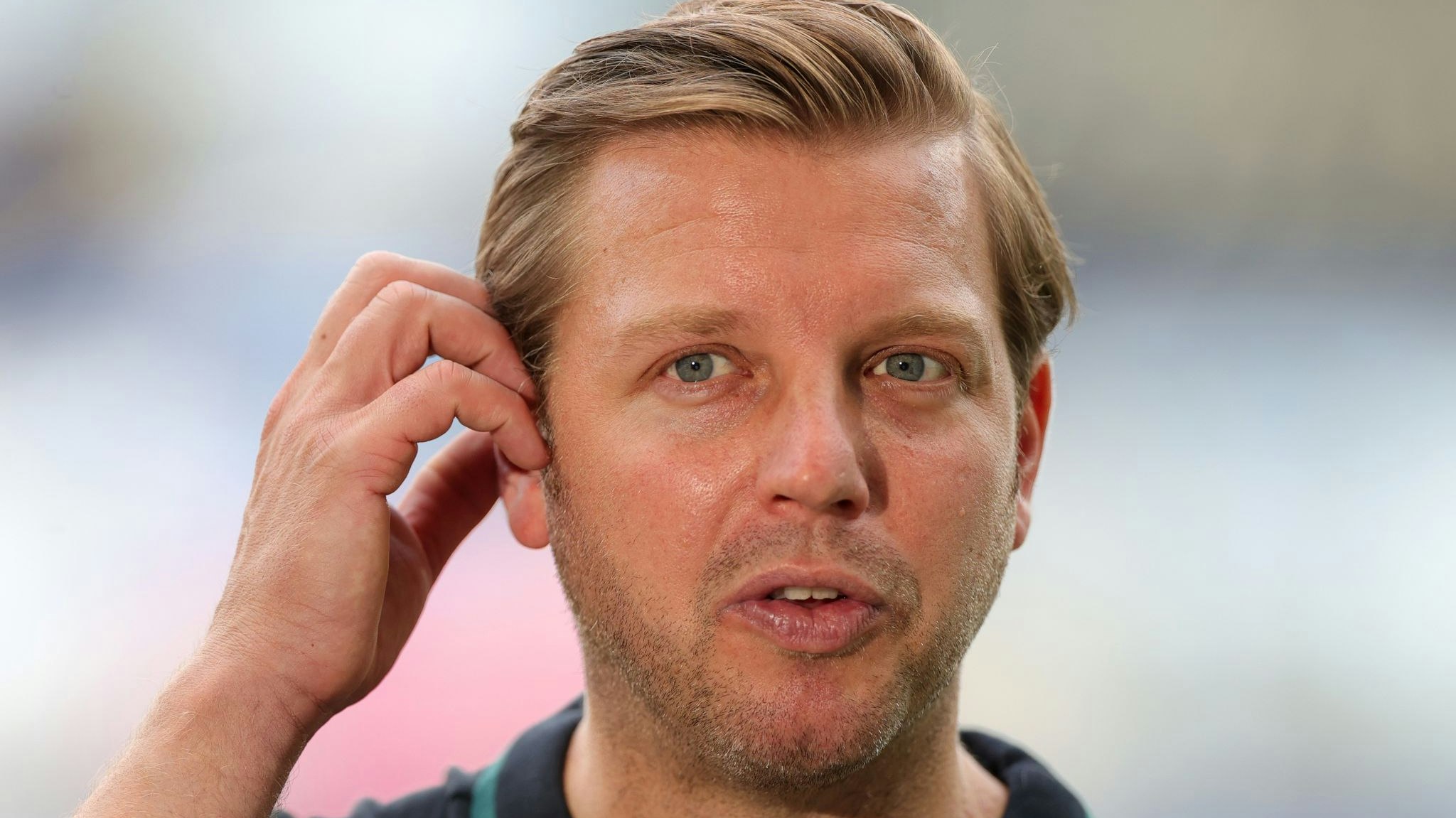 Bleibt auch in der Saison 2020/2021: Werder Trainer Florian Kohfeld. Foto: dpa / Vogel