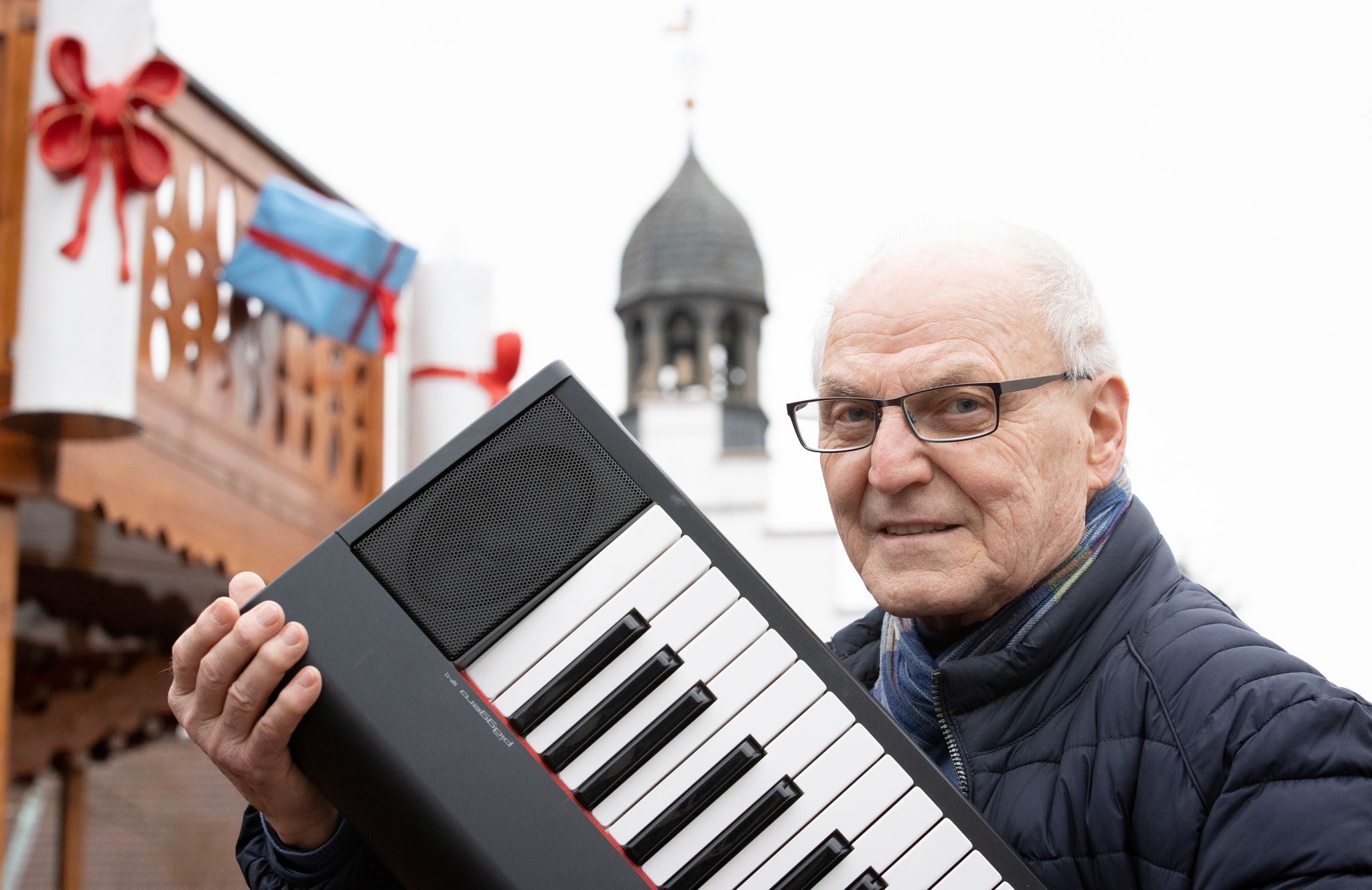 In Lingen kümmert sich seit 55 Jahren Hans-Dieter Thomas ums Glockenspiel im Historischen Rathaus am Marktplatz der Stadt.&nbsp;