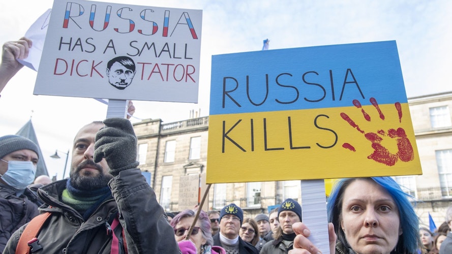 Auch im schottischen Edinburgh wird gegen die russische Invasion in die Ukraine protestiert. Foto: dpa