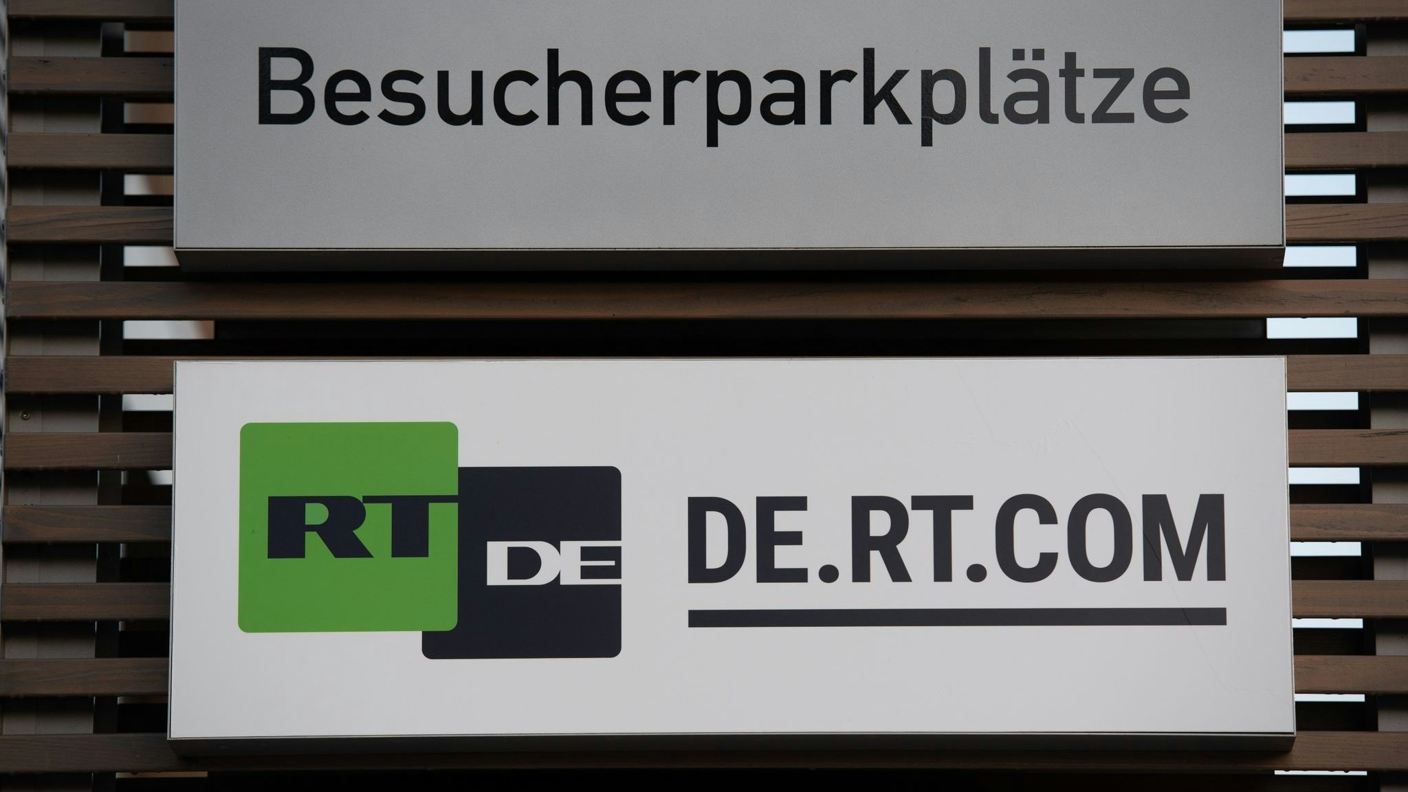 "RT DE" kann gegen den Beschluss kann laut Gericht Beschwerde einlegen. Foto: dpa/Zinken
