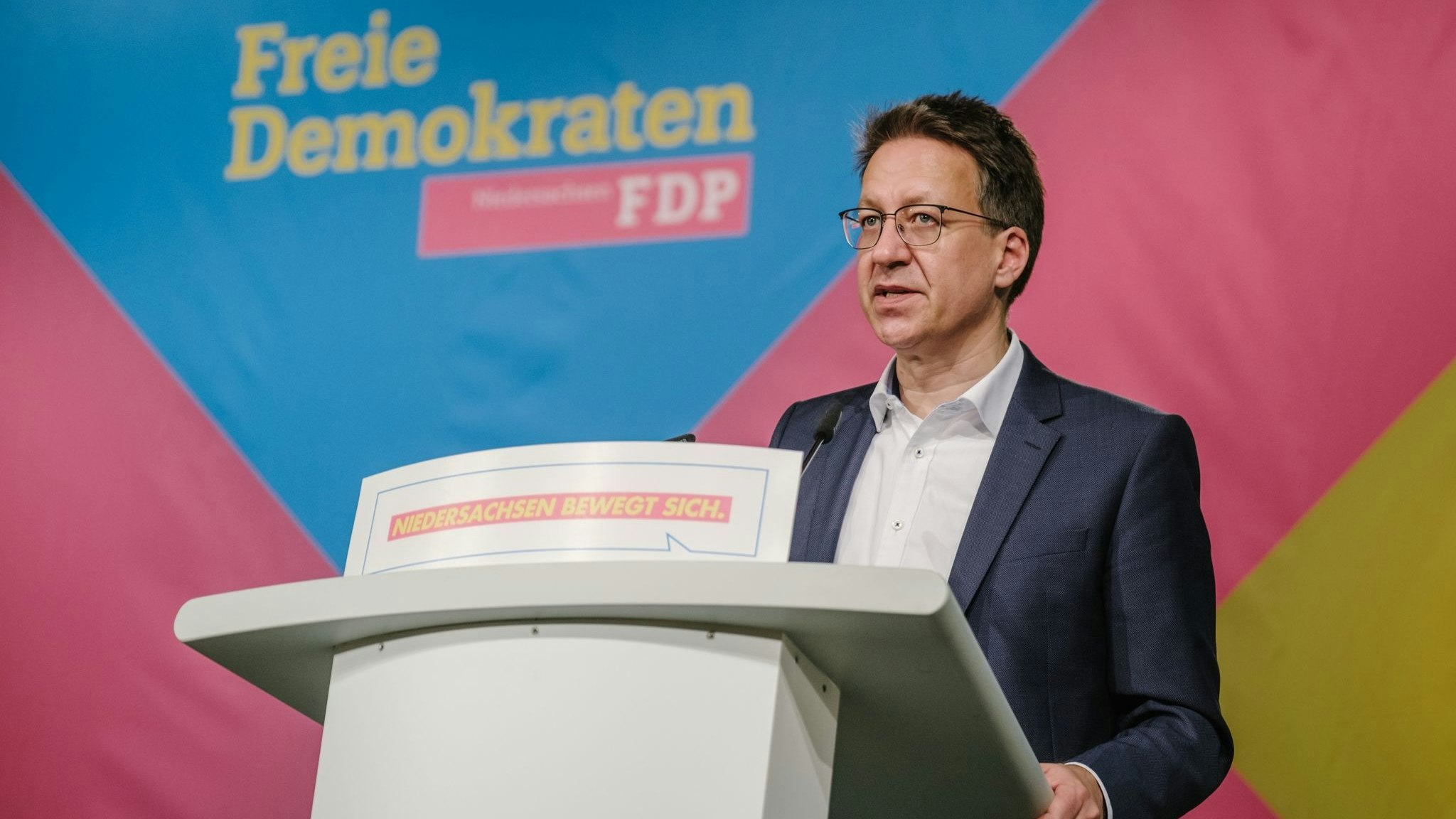 Stefan Birkner (FDP), Fraktionsvorsitzender der FDP in Niedersachsen, spricht. Foto: dpa/Spata
