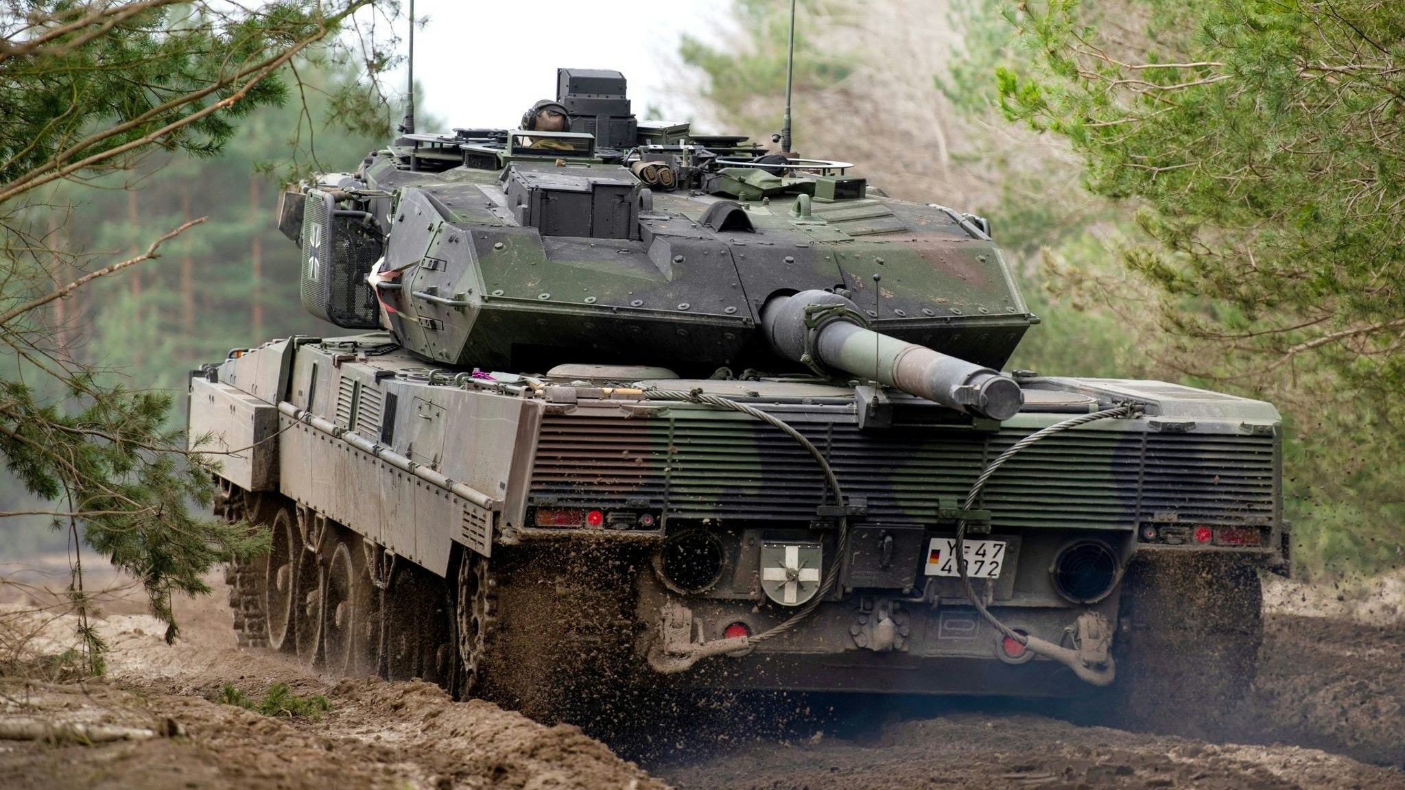 Panzer aus deutscher Produktion könnten schon bald die ukrainische Armee verstärken. Foto: dpa/Schulze