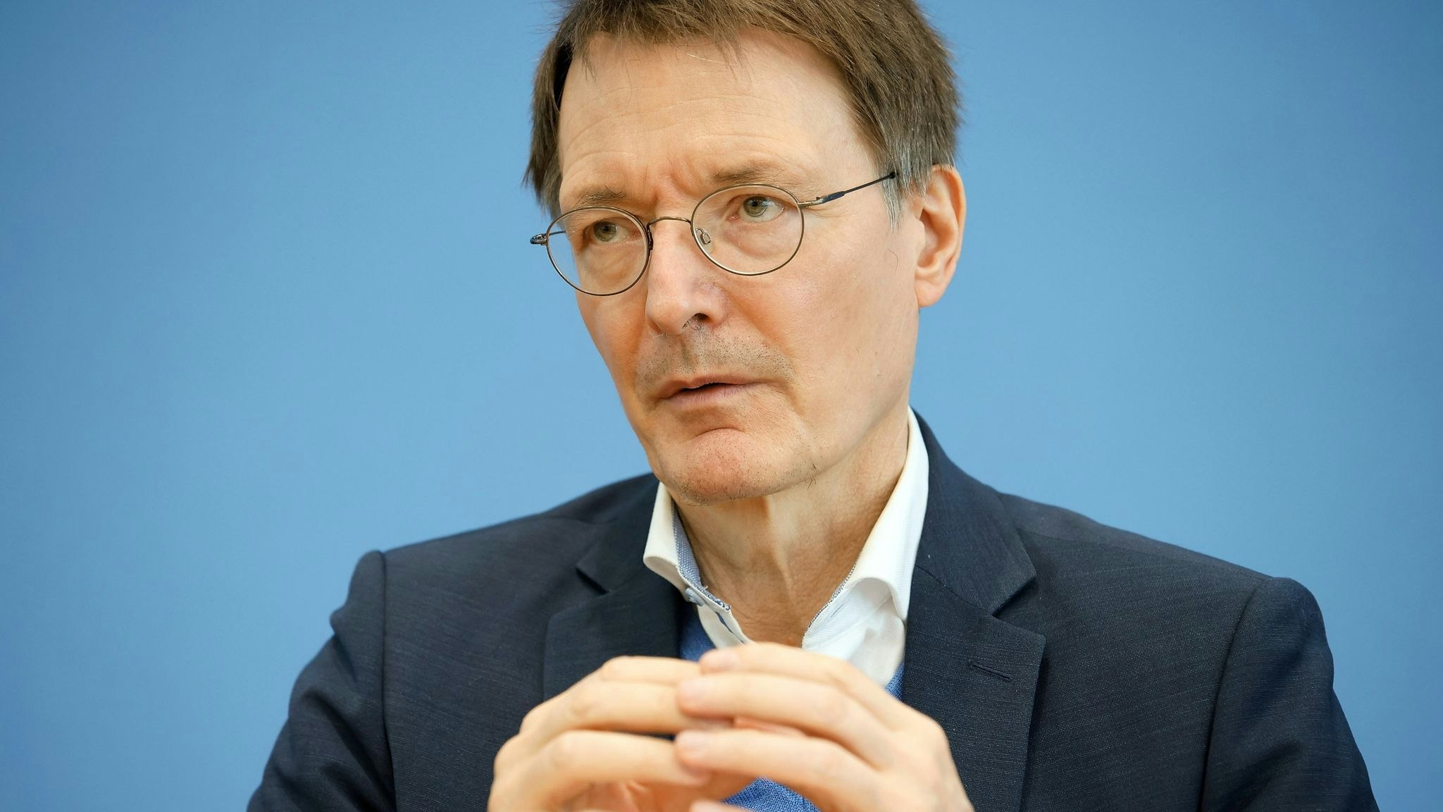 Bundesgesundheitsminister Karl Lauterbach soll im Fokus von Extremisten gestanden haben. Foto: dpa/Koall