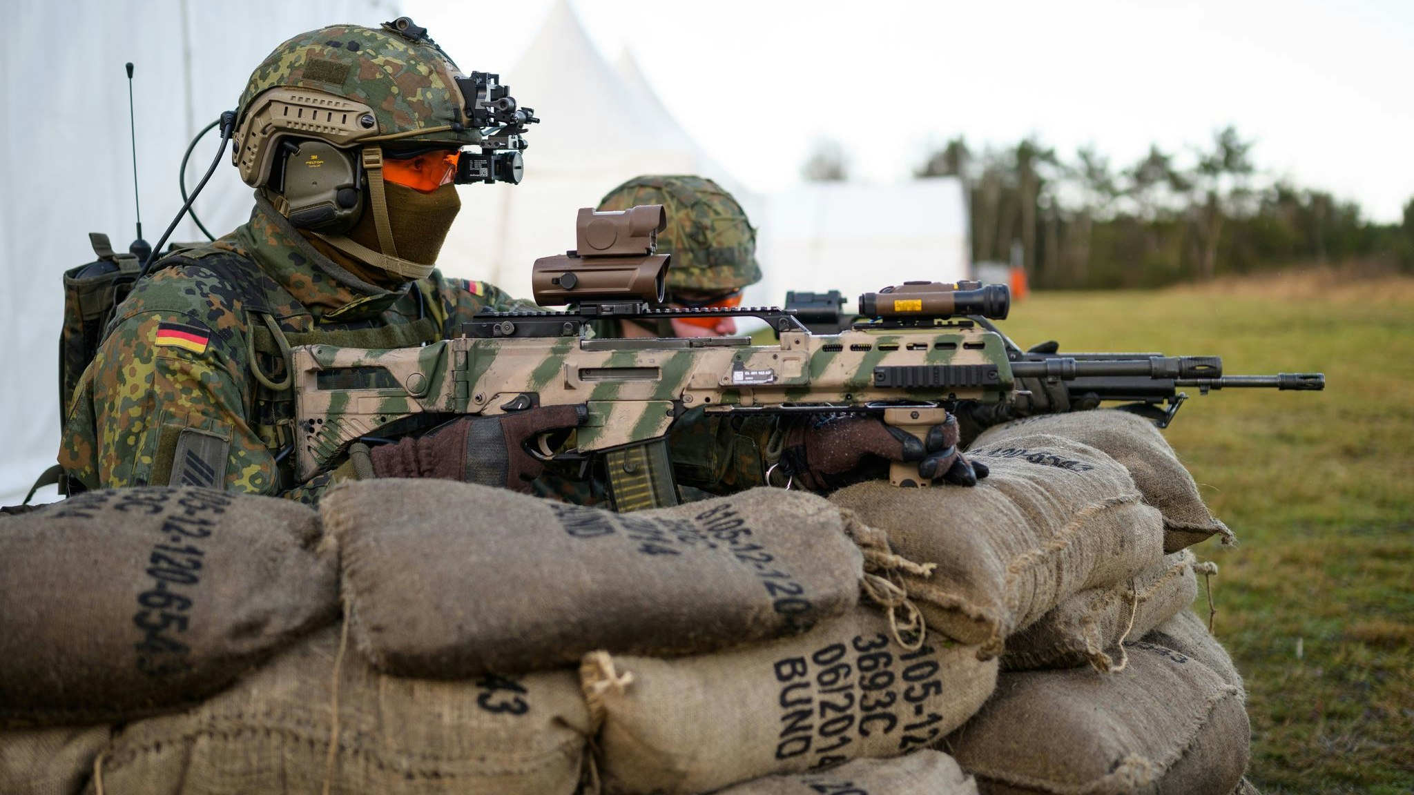 Soldaten der Bundeswehr – 100 Milliarden Euro für Investitionen in Rüstungsvorhaben. Foto: dpa/Schulze