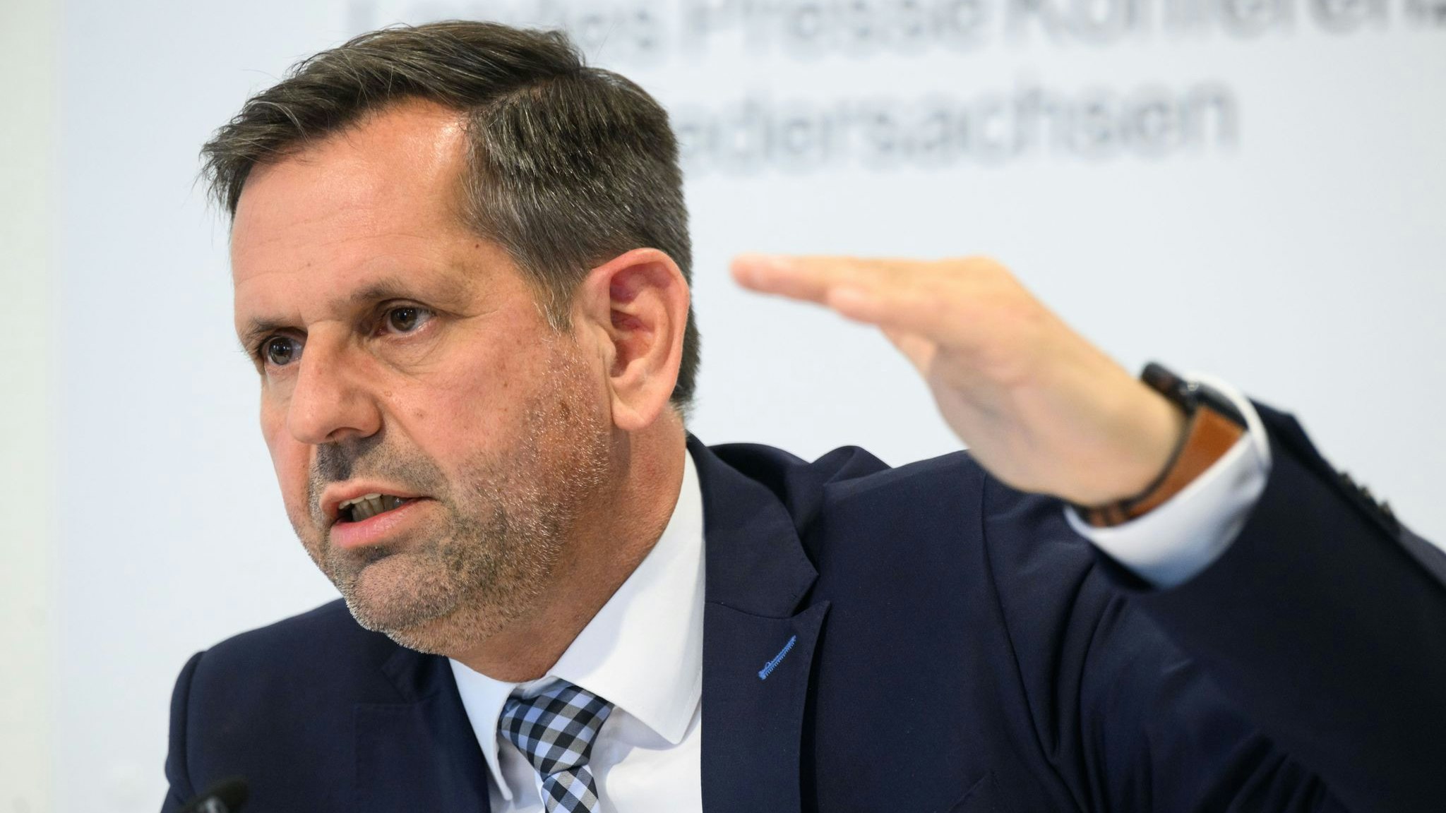 Olaf Lies (SPD), Energieminister von Niedersachen, spricht im Landtag Niedersachsen. Foto: dpa/Stratenschulte