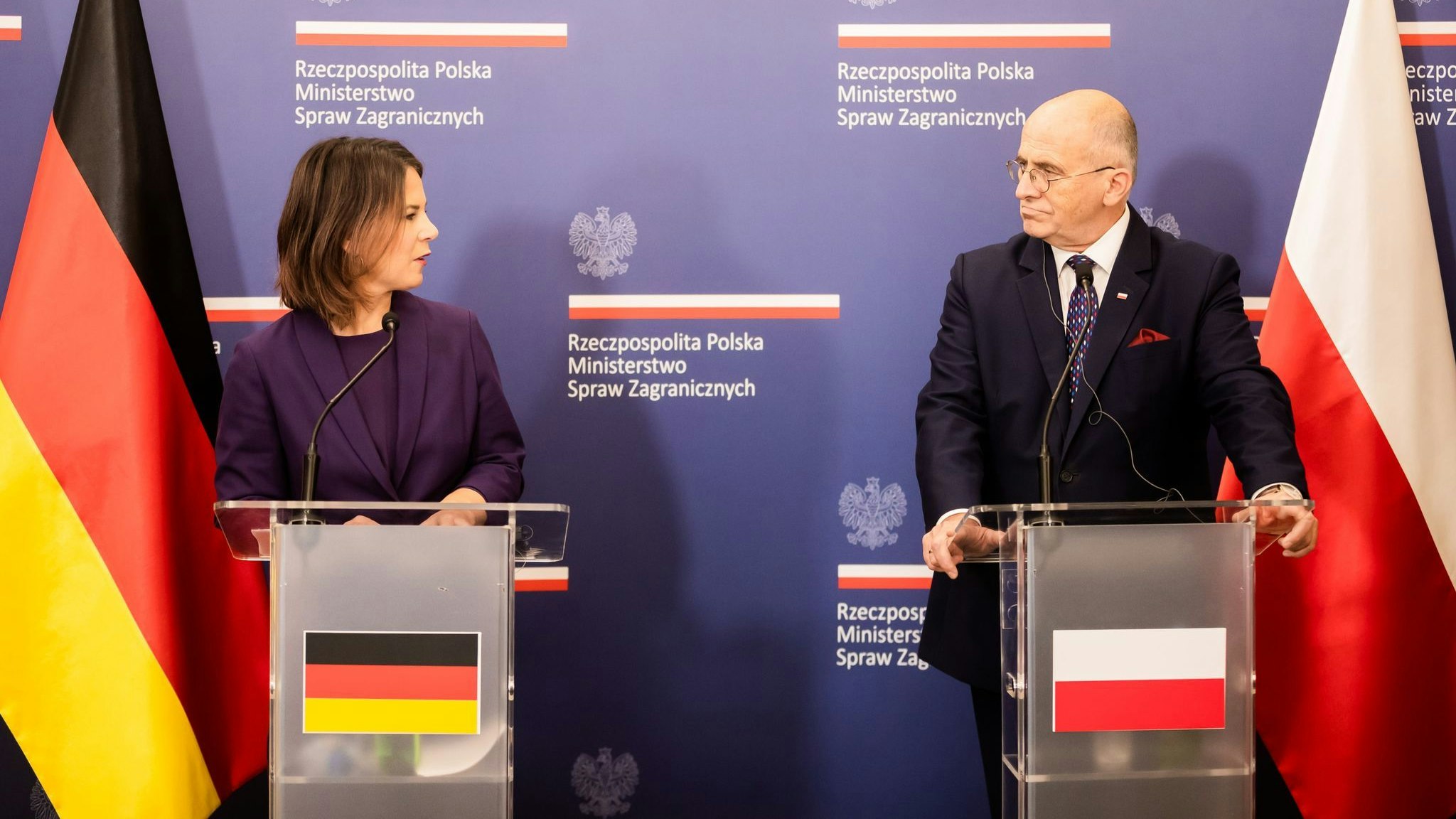 Außenministerin Annalena Baerbock mit ihrem polnischen Amtskollegen Zbigniew Rau in Warschau. Foto: dpa/Soeder