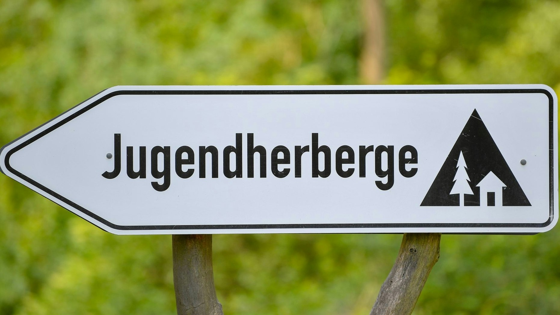 Für viele Geflüchete gibt es in Deutschland erstmal in Jugendherbergen Unterkunft. Foto: dpa/Pleul