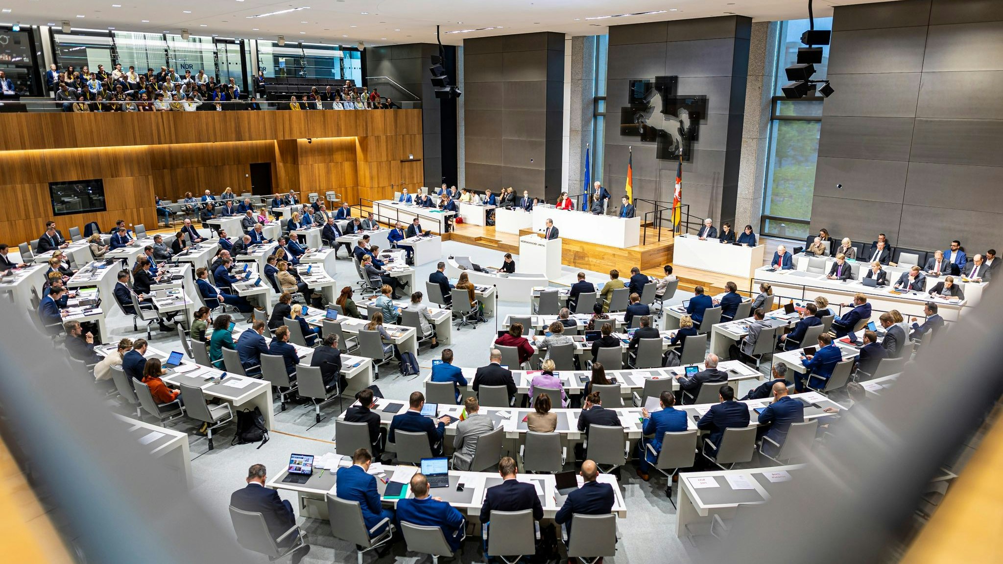 Der Landtag in Hannover besteht aktuell aus vier Fraktionen. Foto: dpa