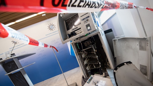 Geldautomaten müssen besser vor Sprengungen geschützt werden