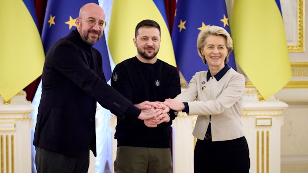 Gipfel mit Luftalarm: EU verspricht Ukraine weitere Hilfe 