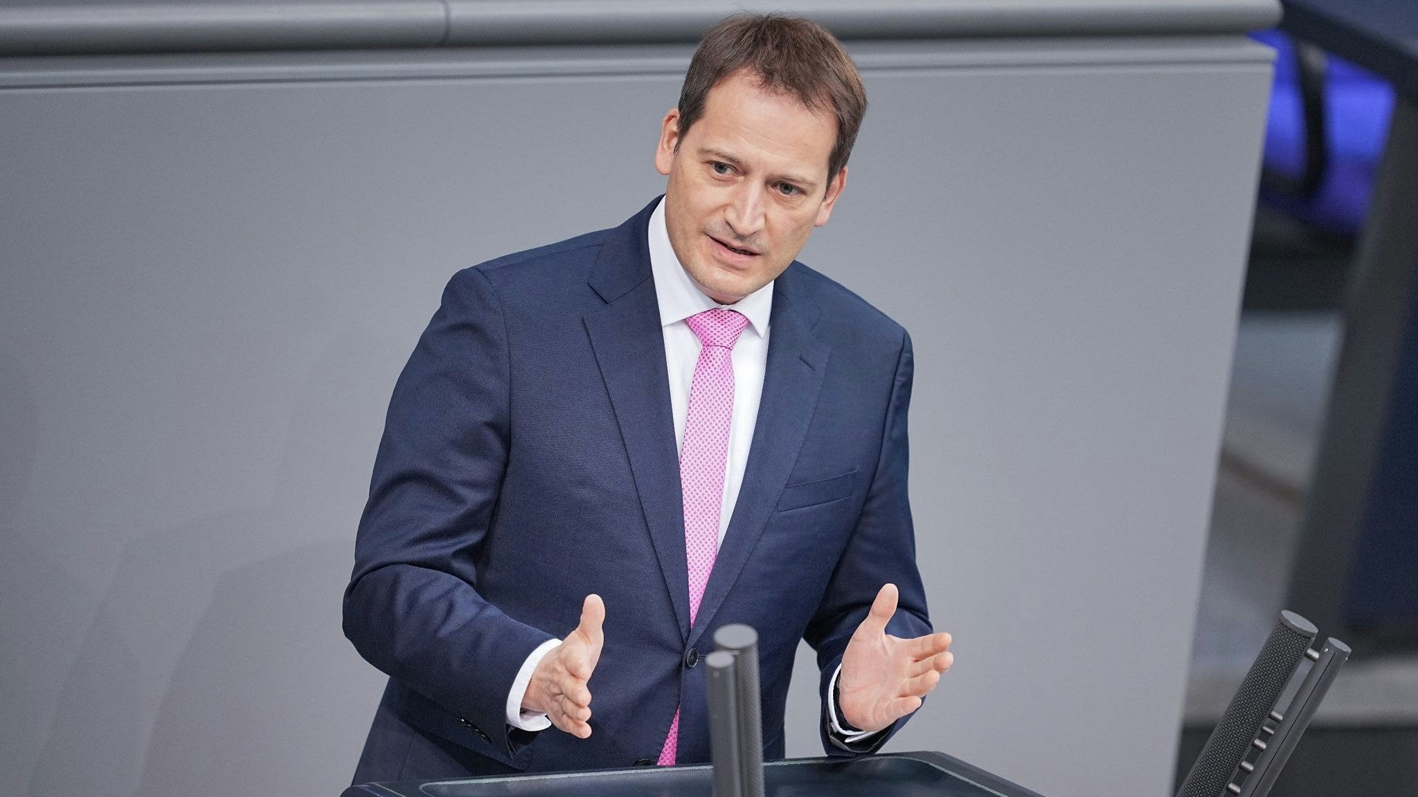 „Die nächste Eskalation folgt bestimmt“, sagt der FDP-Politiker Manuel Höferlin (FDP) über die Aktivisten der Letzten Generation. Foto: dpa/Kappeler