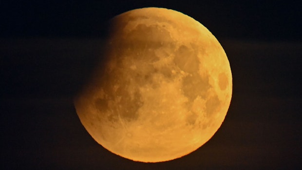 Der Himmel im Oktober: Mondfinsternis und Sternschnuppen
