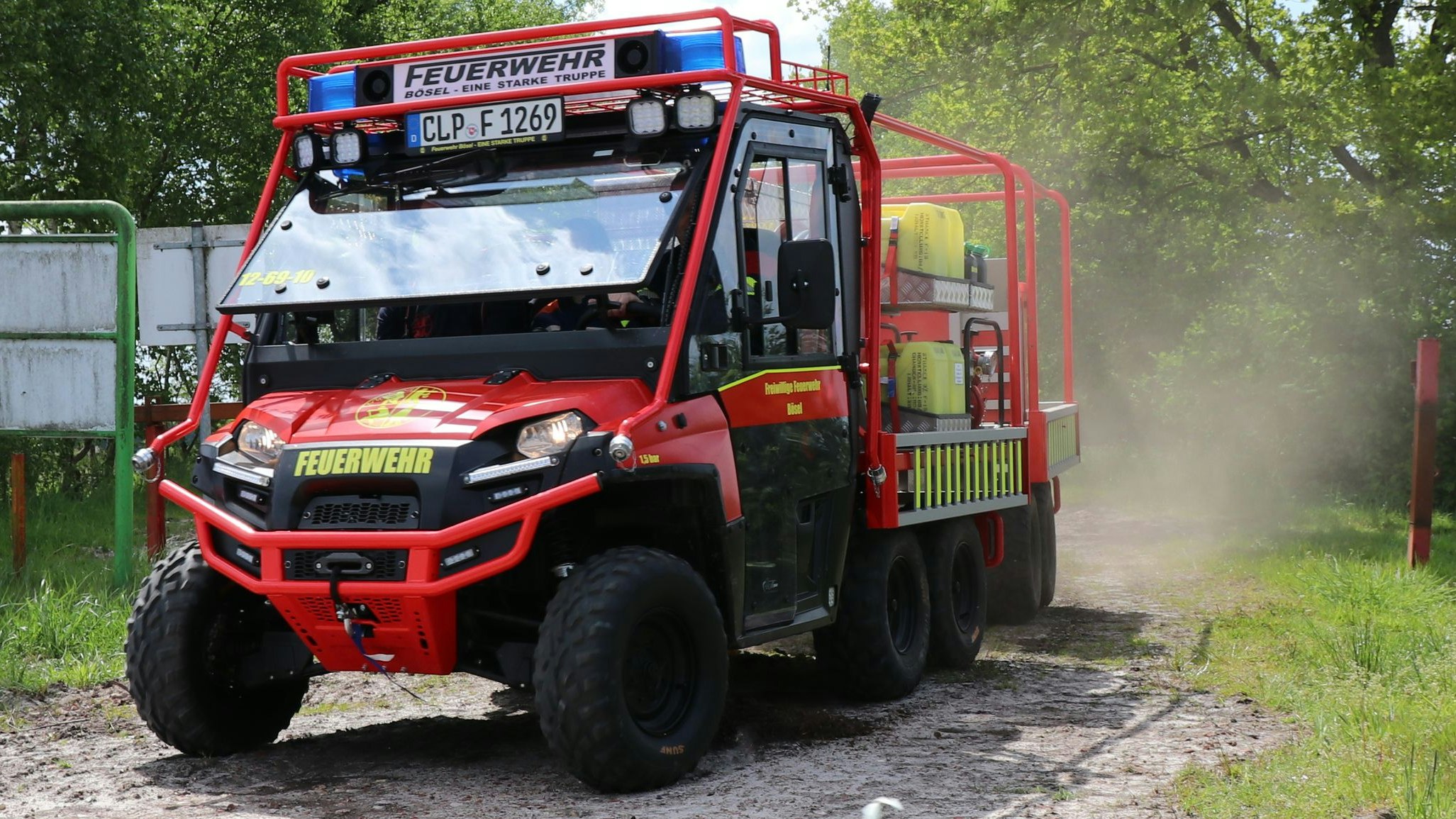 Allzweckwaffe: Geländefähig, klein, leicht und wendig – so sollte das optimale Feuerwehrfahrzeug für die Vegetationsbrandbekämpfung sein. Foto: Freiwillige Feuerwehr Bösel