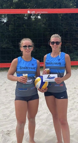 3. Platz: Ilona Dacevic (links) und Lisa Lammers nahmen am B-Cup in Ofenerdiek teil. Foto: Privat
