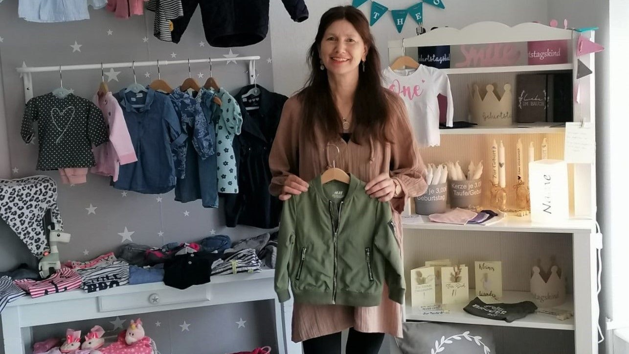 Die Mischung macht's: Kathrin Krümpelbeck verkauft in ihrem Store gebrauchte Kleidung, aber auch neue Geschenkartikel. Foto: privat