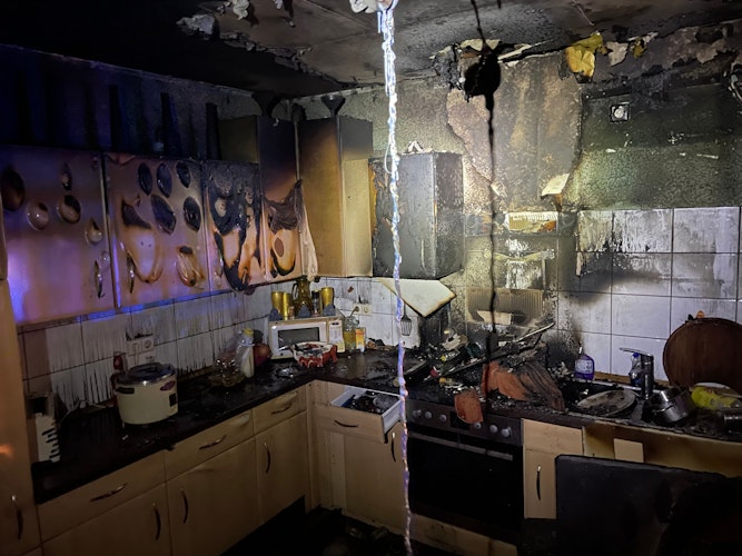 Völlig zerstört: Der Brand entstand in der Küche. Foto: VogesFFW Lindern