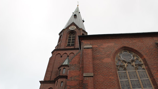 Passanten melden Blitzeinschlag im Visbeker Kirchturm