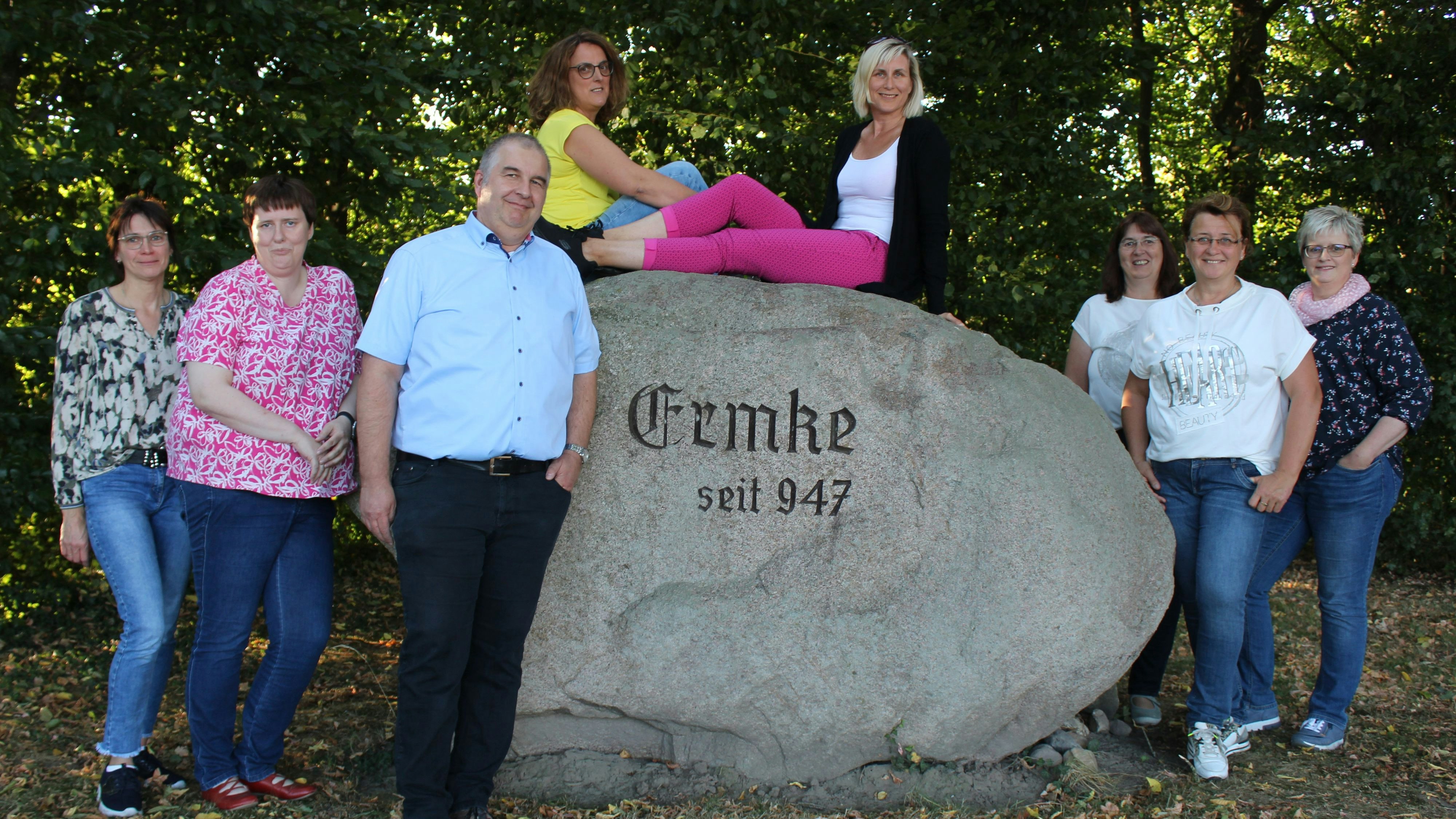 Freuen sich auf das Fest: Der Vorstand des Heimatvereins Ermke hat die Feier zum 1075-jährigen Bestehen ihres Heimatortes organisiert. Foto: Hoff